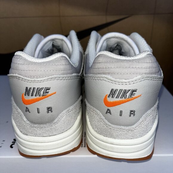 NEW Nike Air Max 1 PRM Men’s Size 6, Womens Size 7.5 Light Iron Ore Total Orange - Picture 5 of 6